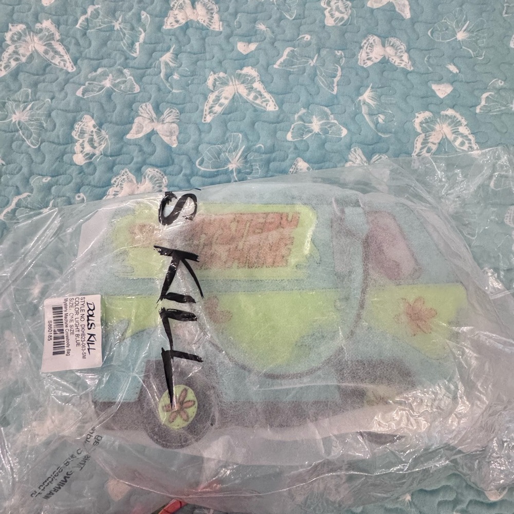 NWT Dolls kill Scoobydoo the Mystery Machine Boots ,
Bag and top - Picture 7 of 9